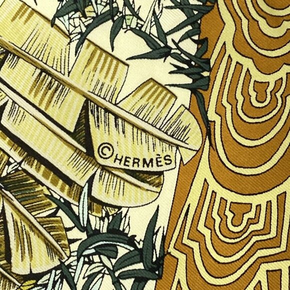 HERMES Carre 90 - Cream Green Multi Scarf 237-071725 - Picture 2 of 5
